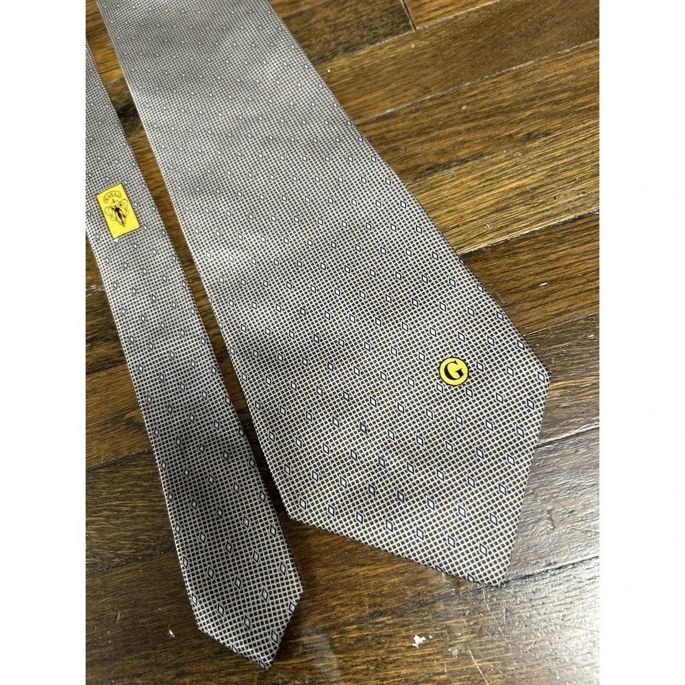 Gucci Mens Silk Tie Made In Italy Grey Diamond‎ Pattern
